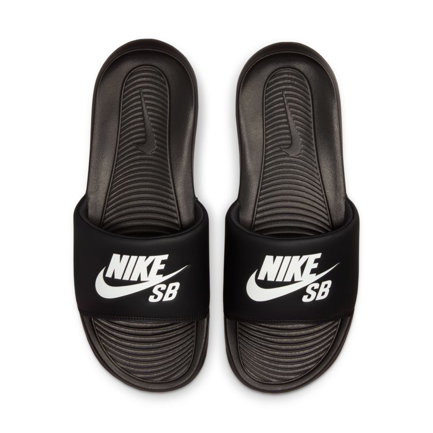 Nike Victori One Black White Black