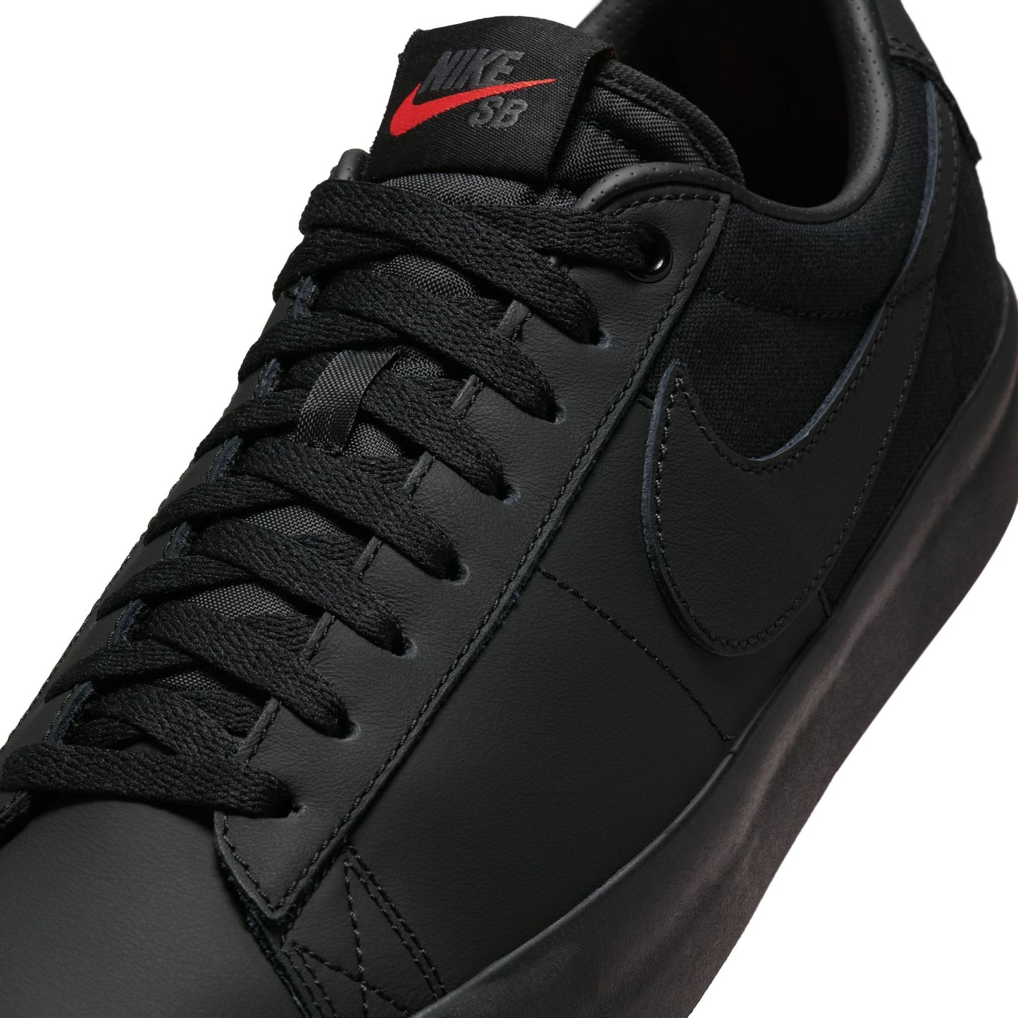 ZOOM BLAZER LOW PRO GT ISO Black Black Balck