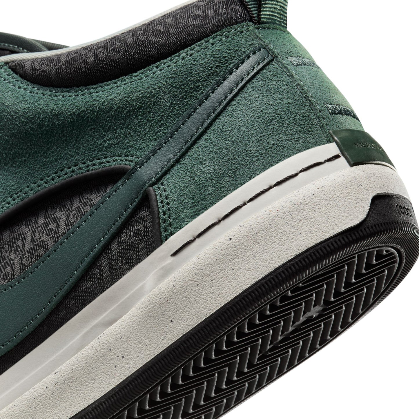 Nike SB React Leo VINTAGE GREEN/VINTAGE GREEN-BLACK
