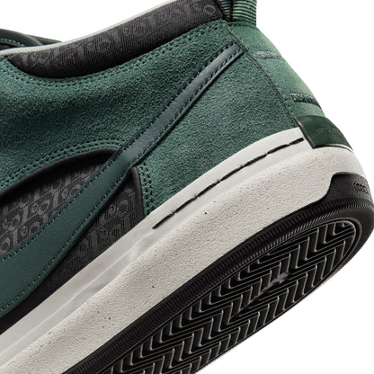 Nike SB React Leo VINTAGE GREEN/VINTAGE GREEN-BLACK