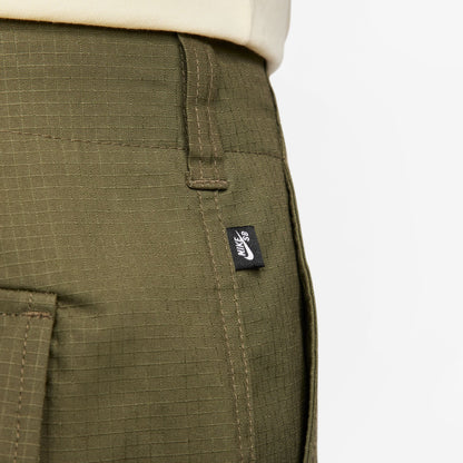 NIKE SB KEARNY PANT MEDIUM OLIVE