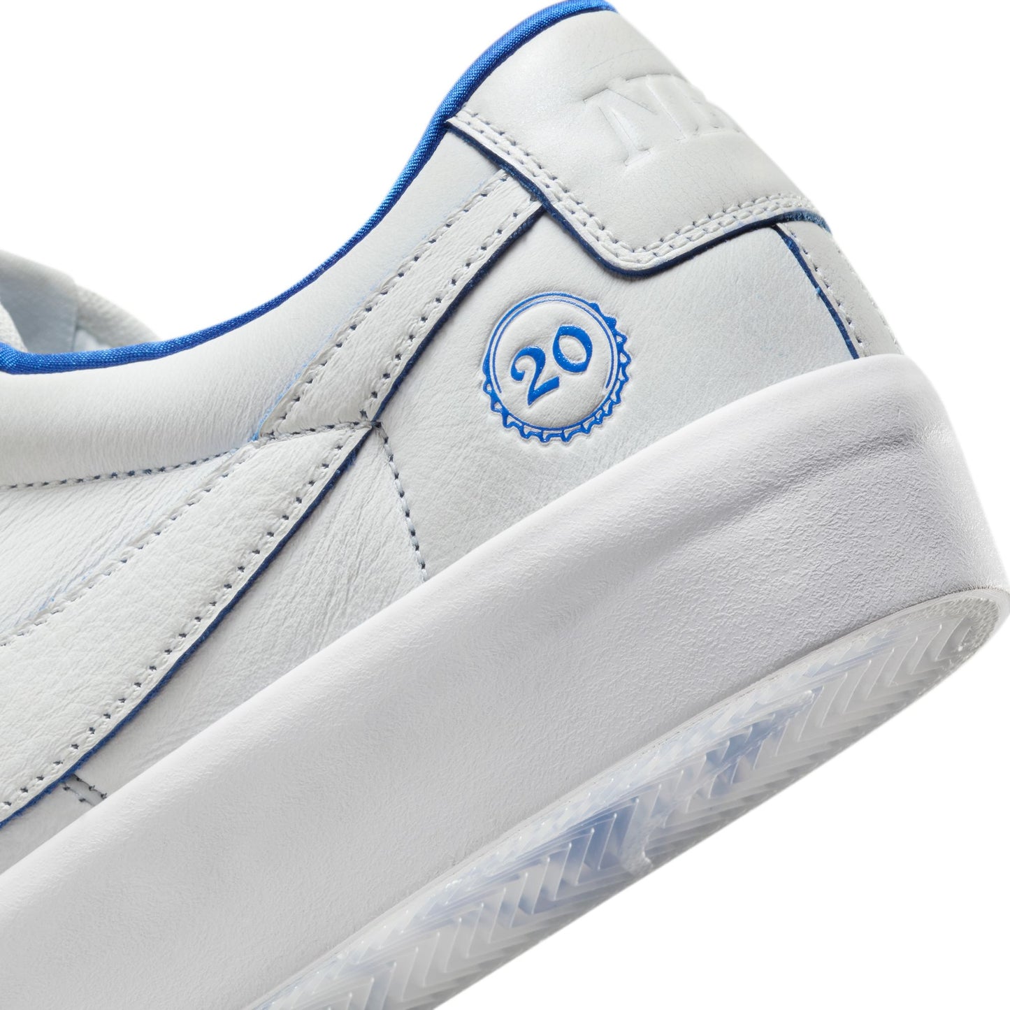 SB BLAZER LOW PRO GT SUMMIT WHITE GAME ROYAL SUMMIT WHITE