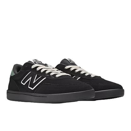 NB Numeric 440 V2 Black White