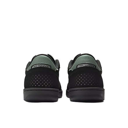 NB Numeric 440 V2 Black White
