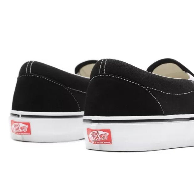 Skate Slip-On Black White