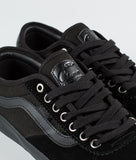 Chima Pro 2 (Suede) Black Out