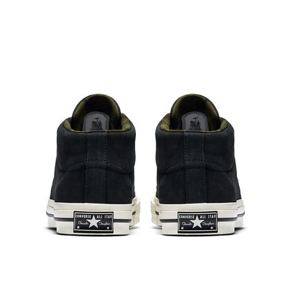 One Star Mid Black Egret Herbal
